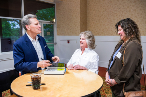 AuthorsforLiterature2025-DavidBaldacci-176