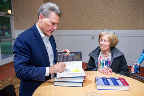 AuthorsforLiterature2025-DavidBaldacci-177